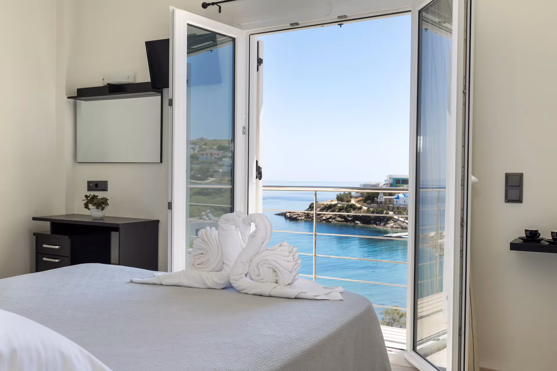 Deluxe Double Room Unlimited Sea View - Alexandra Hotel Syros